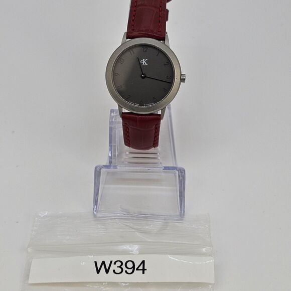 Calvin Klein Women\'s Watch 31MM Swiss‎ Made New Red Leather Bands New Battery